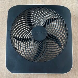 Treva‎ 10-Inch Portable Fan, Powered by Battery and/or AC Adapter